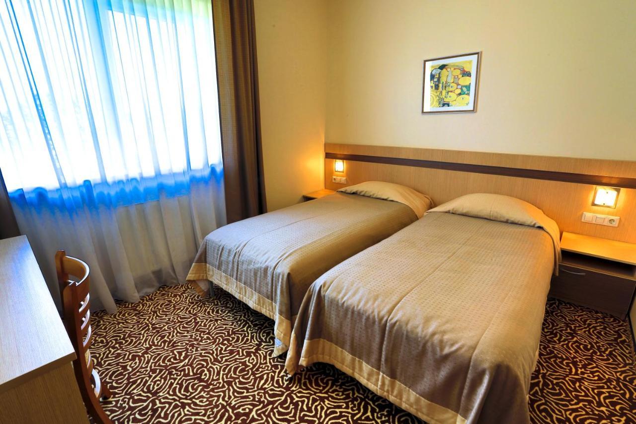 Hotel Siauliu Krasto Medziotoju Uzeiga Šiauliai Exteriér fotografie